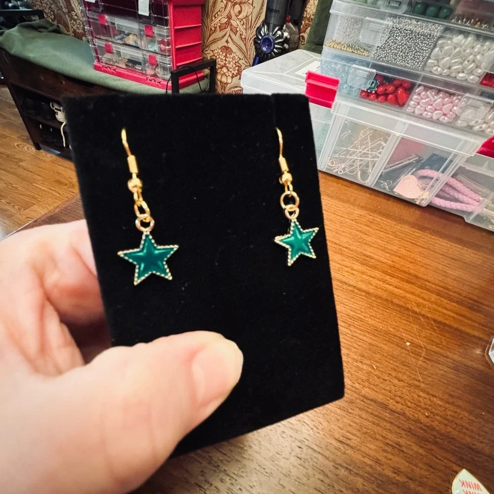 3pc set Cute new shimmer Green Star Earrings n matching charm fun vibrant bold